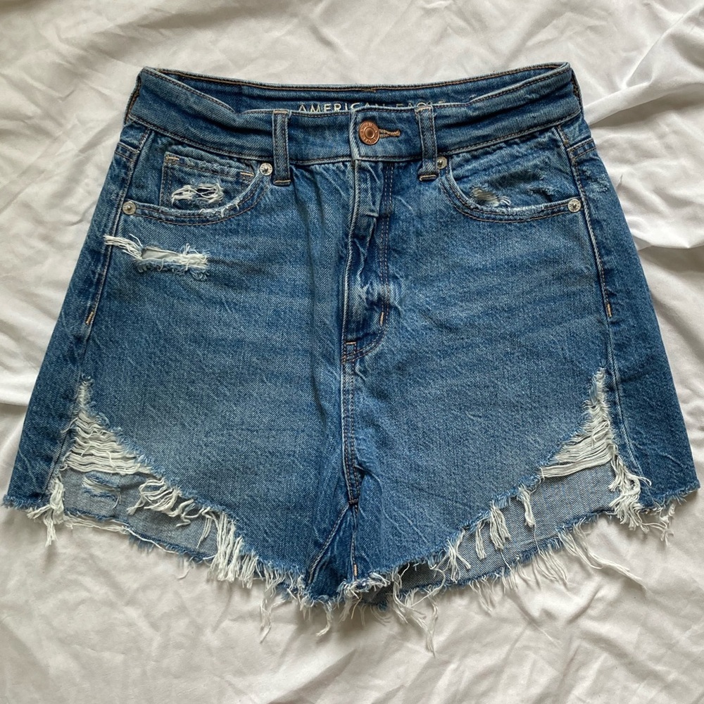 American Eagle High Rise Mom Short